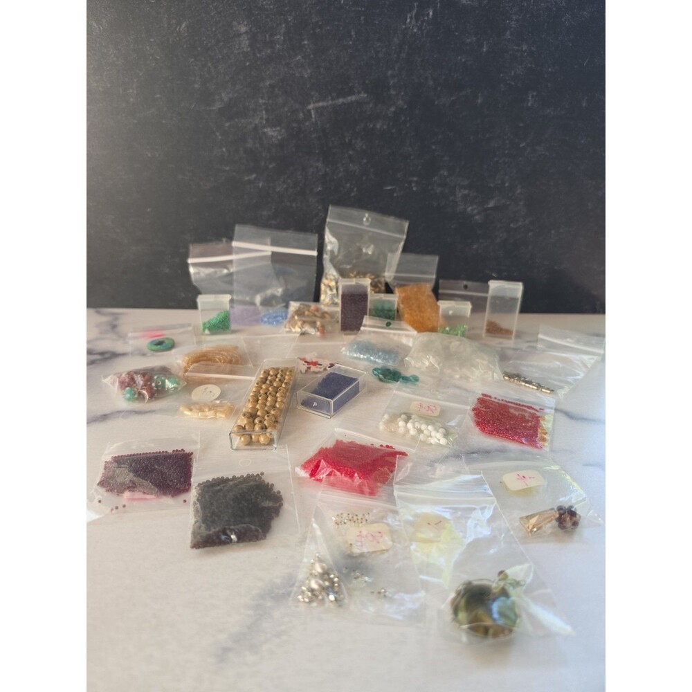 Mixed Lot Of Vintage Beads READ Description